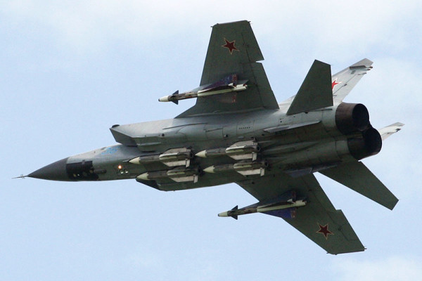 МиГ-31 будут регулярно отрабатывать перехват боеголовок баллистических ракет на учениях