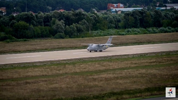 Ил-112 будет представлен на форуме «Армия-2021» — транспортник совершил перелет из Воронежа в Жуковский
