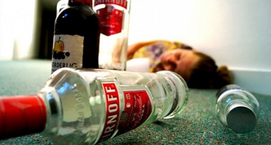 В РФ 228 человек умерли от отравления спиртным в новогодние праздники