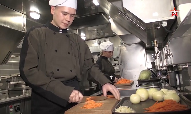 Полевая кухня за полярным кругом: кадры работы вездеходов ДТ-30 «Витязь» в Арктике