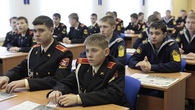 МО России пришлось создать собственную систему довузовского образования, чтобы было кому защищать Родину