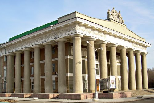 В ДК ВГС завершена работа над новогодним спектаклем для волжан