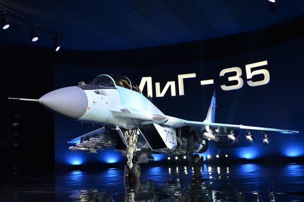 Видеоролики об истребителях «МиГ» запустили в московском метро