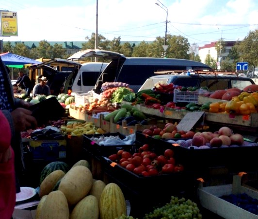 В Волжском пресекают незаконную уличную торговлю